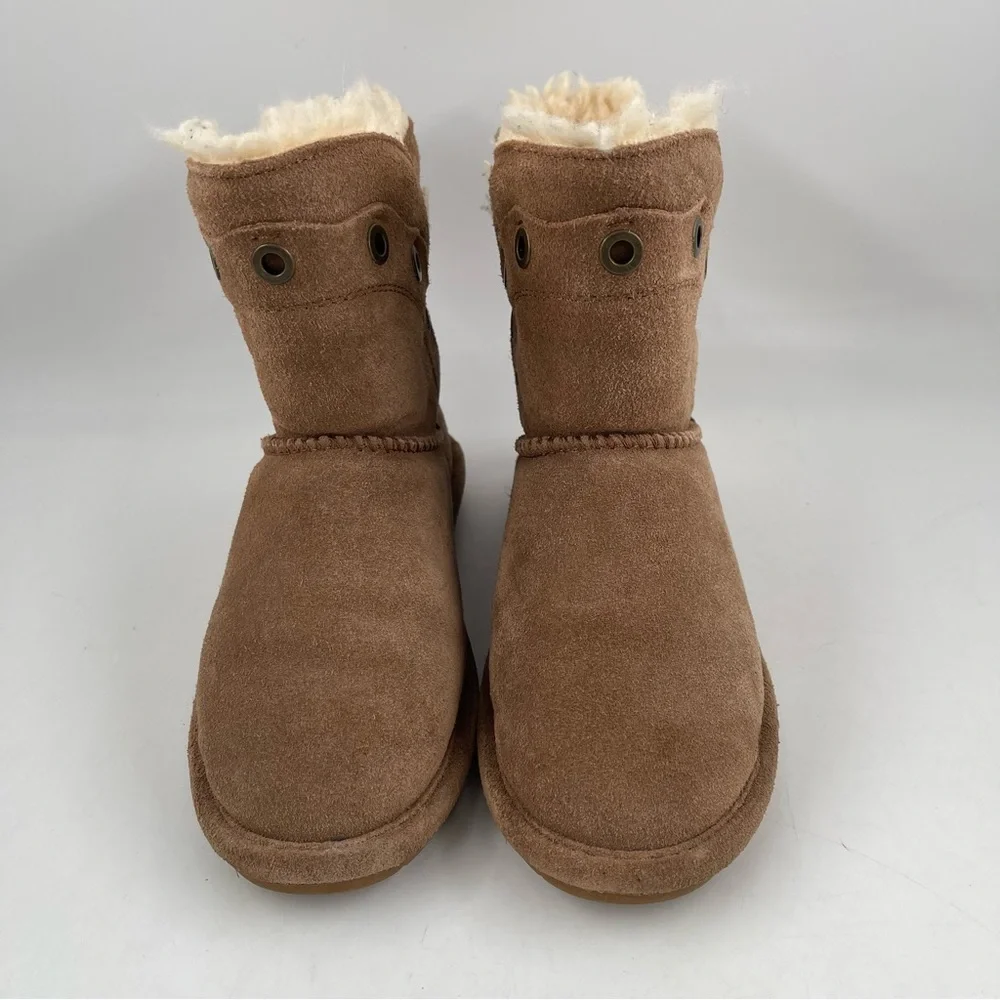 Bearpaw Girl’s Gypsy Eyelet Short Tan Faux Fur Winter Boots - Size 2 Youth